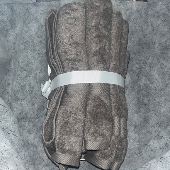 Hotel Vendome Spa Collection 100% Cotton 6-Piece Towel Set Bath Hand Washcloth - Picture 4 of 8